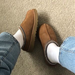 Tan womens ugg Tasman size 8